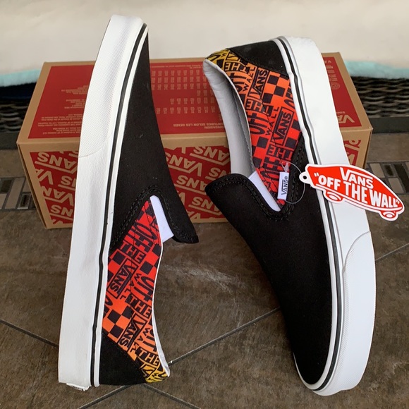 VANS CLASSIC SLIP ON LOGO FLAME BLACK/TRUE WHITE W - Picture 2 of 14